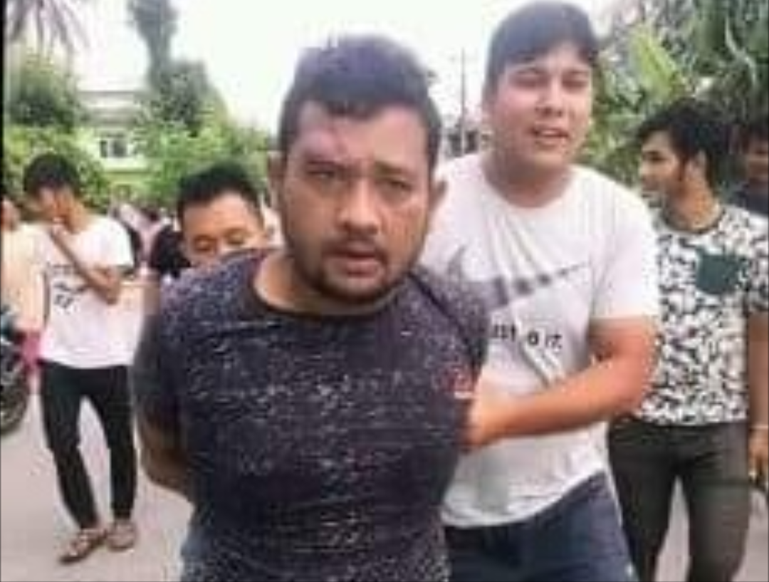 बिराटचोकको सुन पसलमा पेस्तोल देखाएर दिउँसै डकैती, ठाउँको ठाउँ पक्राउ पर्यो एक्लो लुटेरा
