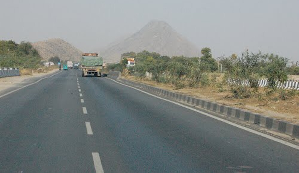 मदन भण्डारी राजमार्ग ठ्याक्कै पहाडकै फेदीमा होस् भन्ने चाहन्छन् उत्तरी मोरङका जनता