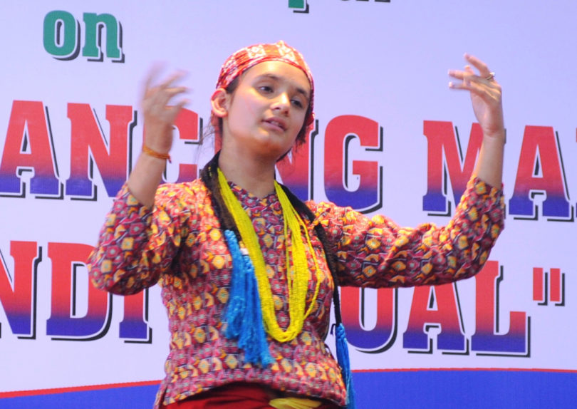 लगातार १ सय २३ घन्टा भन्दाबढी नाचेर धनकुटाकी १७ वर्षीया बन्दनाले बनाइन् बिश्व रेकर्ड