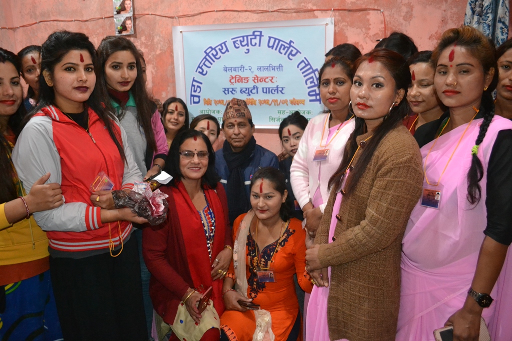 महिलालाई स्वरोजगार बनाउदै वडा कार्यालय