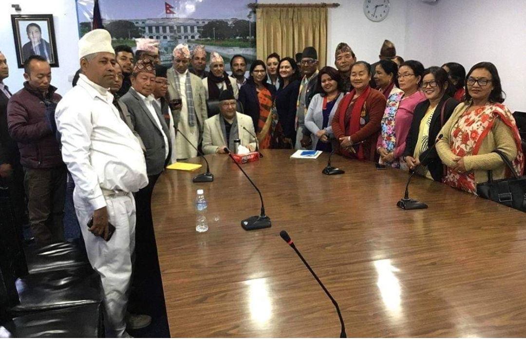 उत्तरी मोरङका जनप्रतिनिधिद्वारा प्रधानमन्त्रीसंग भेट, खोला र सुकुम्बासी समस्या हल गर्न माग