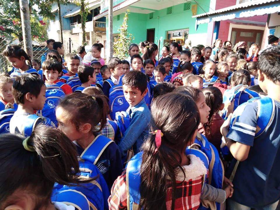 अर्किड बेलबारीद्वारा गरिब तथा विपन्न वालवालिकालाई शैक्षिक सामग्री वितरण