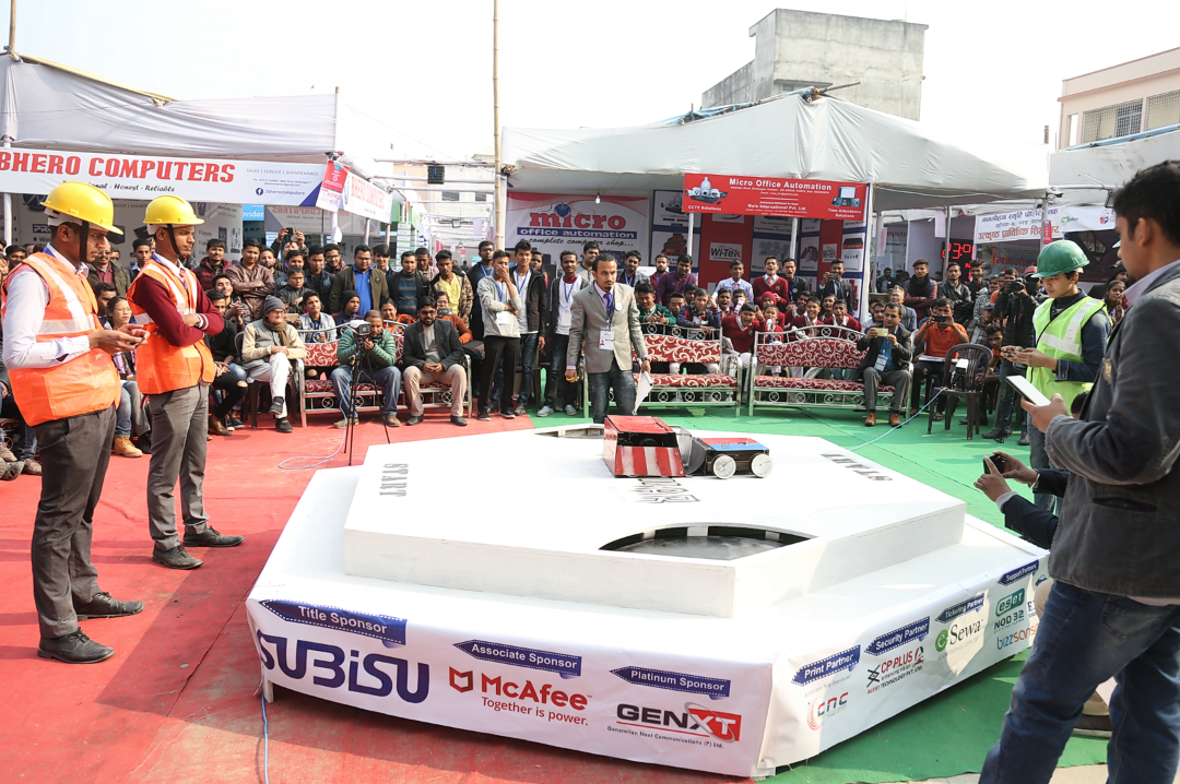 क्यान इन्फोटेकमा अफैर अफर, अवलोकनकर्ताको भिड