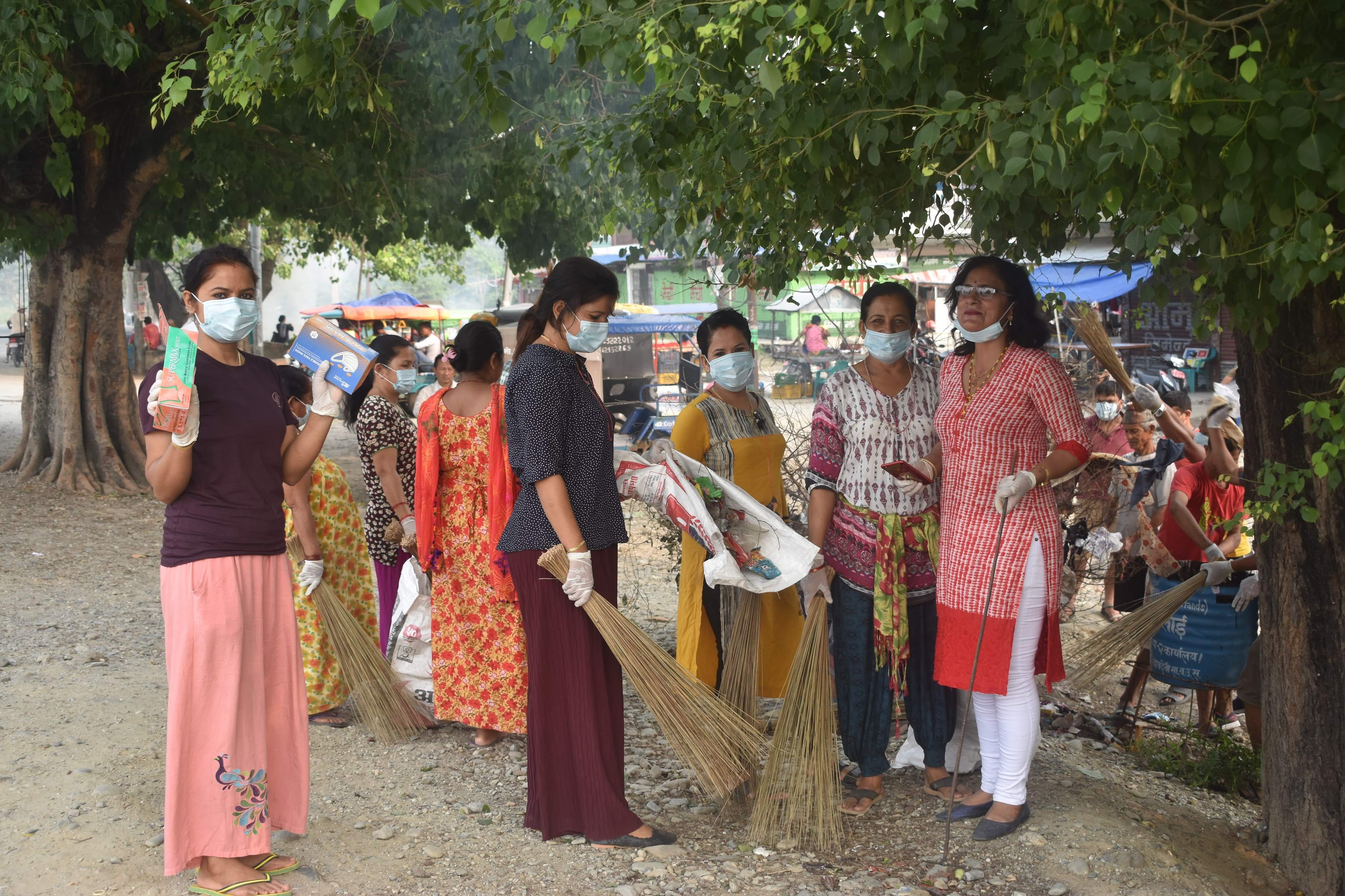 जताततै सरसफाइ अभियान चलाउँदै बेलबारी नगरपालिका, बन्नेभो प्लास्टिक झोला निषेधित नगर