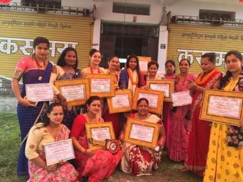 विराटचाेकमा हस्तकलाको तालिम सम्पन्न, डेढ दर्जनभन्दा बढी महिलाले सिके सीप