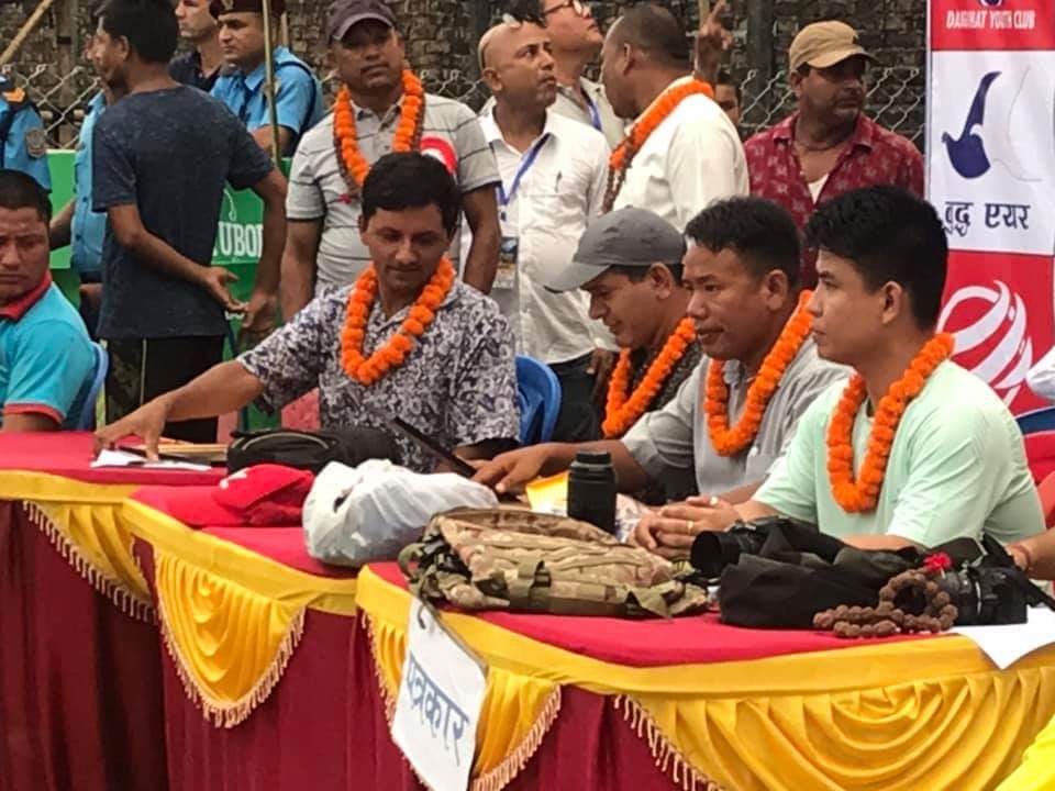 आधा दर्जन सञ्चारकर्मीहरु एकैसाथ सम्मानित