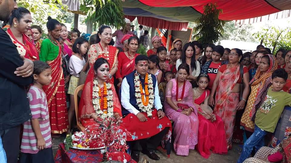मोरङ केराबारीका यस्ता सासुससुरा, जसले एकल बुहारीलाई छोरीसरह घरबाटै अन्माइदिए