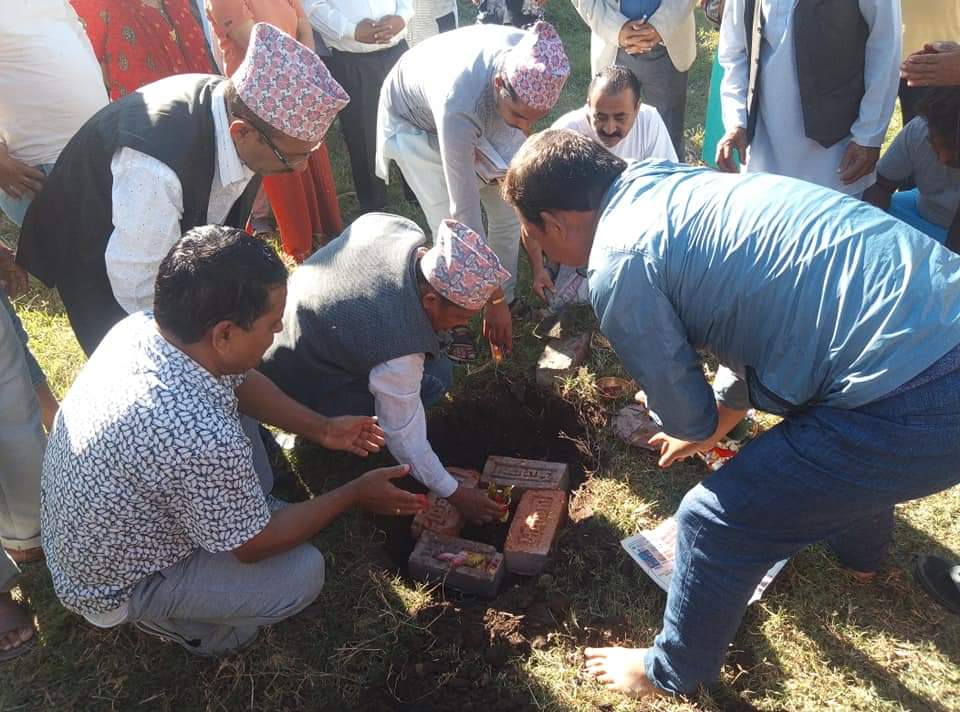 प्रदेश सरकारले ढाँटेपछि स्थानीय पहलमै बन्न थाल्यो राष्ट्रिय पुस्तकालय केराबारीको भवन