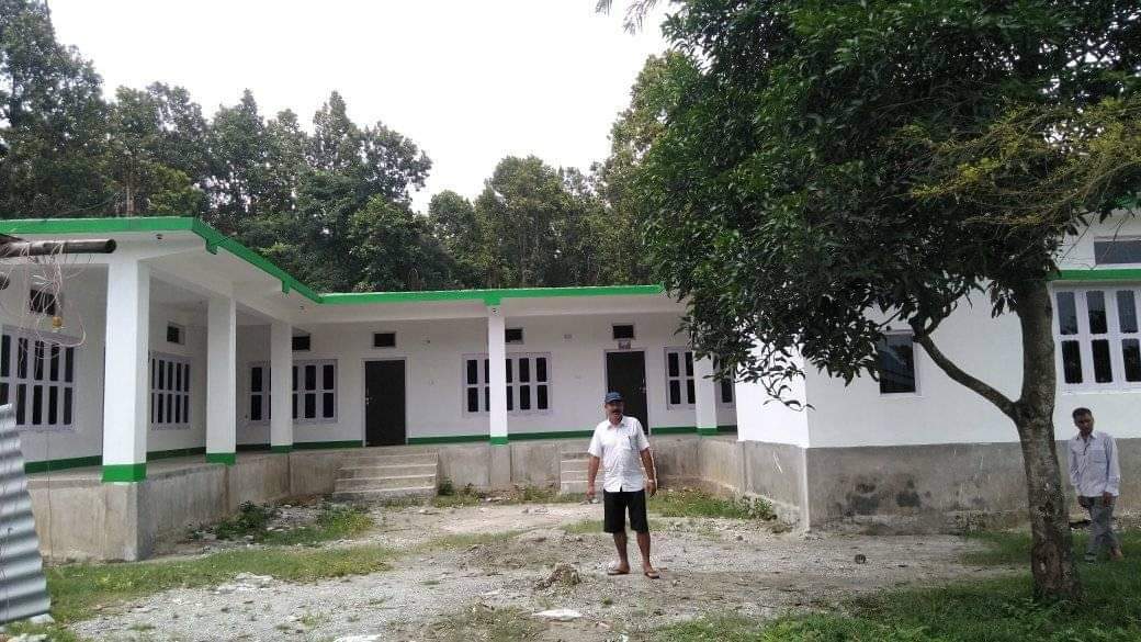 कोरोना संक्रमित राख्ने ठाउँ अभाव हुन थालेपछि आइसोलेसन खडा गर्दै बेलबारी नगरपालिका