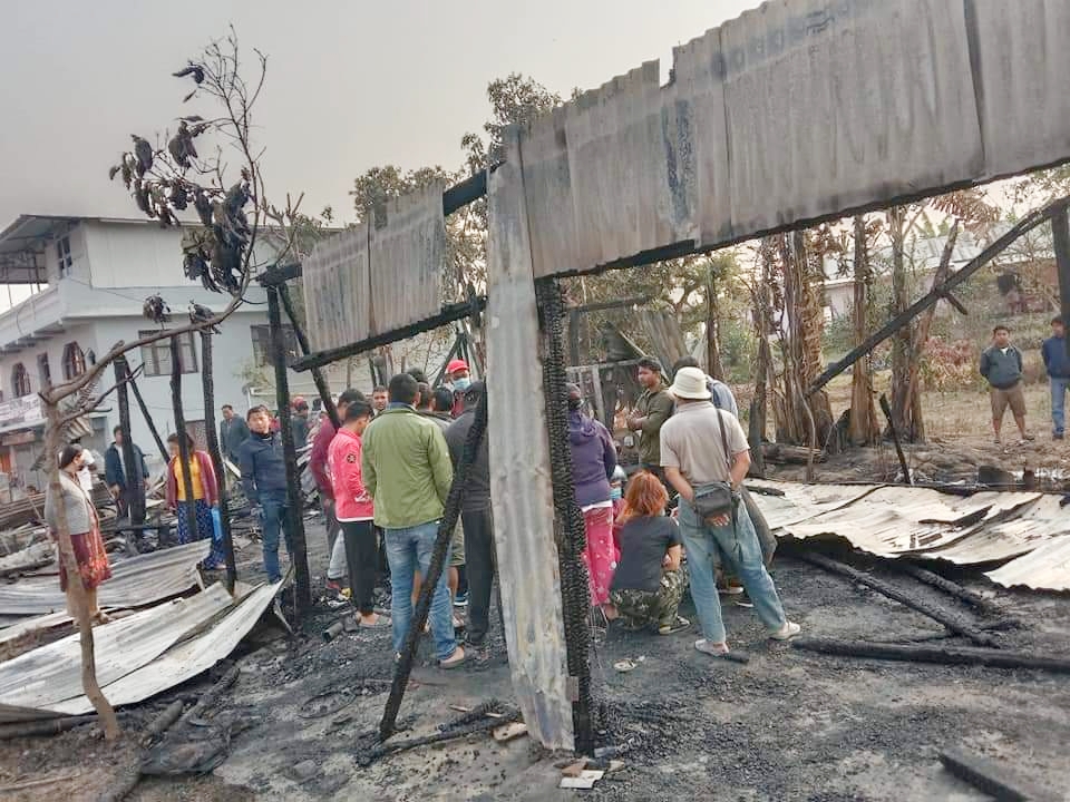धनकुटाको एक उद्योगमा आगलागी हुँदा ५० लाखको क्षति, उबासंघद्धारा सहयोगको अपिल