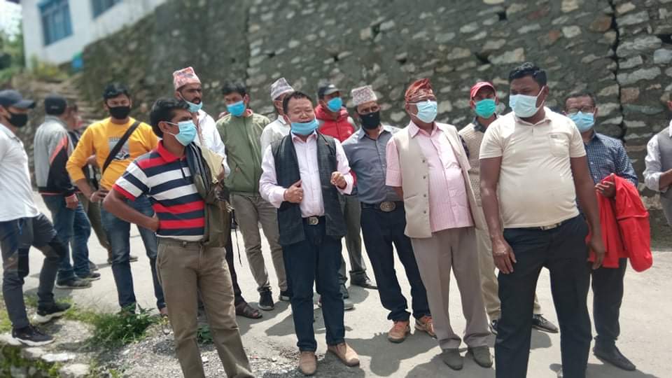 पाख्रीबास घटनामा १५ जनालाई मुद्दा, विपक्षीहरुद्वारा नाराजुलुस गर्दै प्रसासन घेराउ