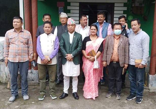 १३ बुँदे भेडेटार घोषणापत्र जारी गर्दै सकियो प्रदेश १ भरीका कांग्रेस जिल्ला सचिवहरुको भेला