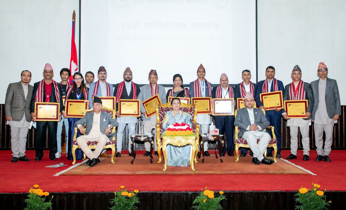प्रेस काउन्सिलद्वारा केएमसी सम्मानित, राष्ट्रपतिले गरिन्  सम्मान