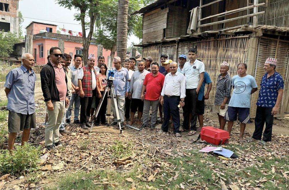 सुकुम्बासीलाई जग्गा र धनीपुर्जा दिलाउन सांसद शर्माको सक्रियता