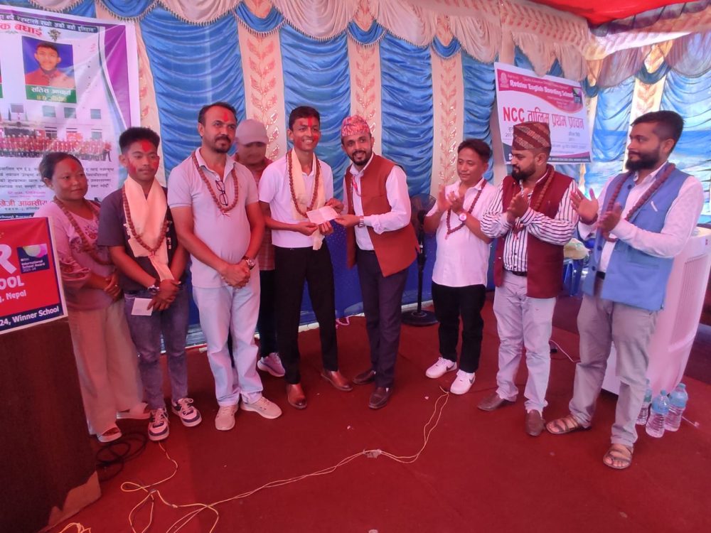 पुर्वकै उत्कृष्ट रेडस्टार माविद्वारा ४ जिपिए ल्याउने विद्यार्थीलाइ ५० हजार सहित सम्मान