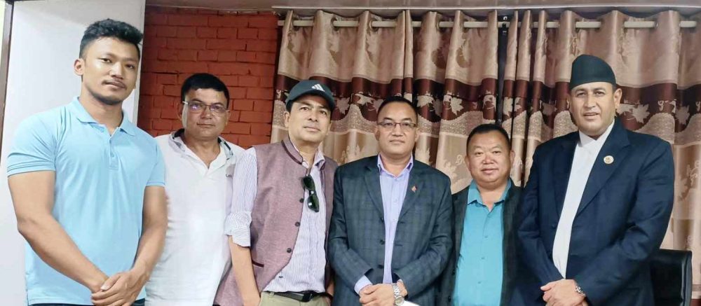 संघीय सरकारका मन्त्री तथा नेताहरूसँग भेटघाट गर्दै कांग्रेस धनकुटाको टोली