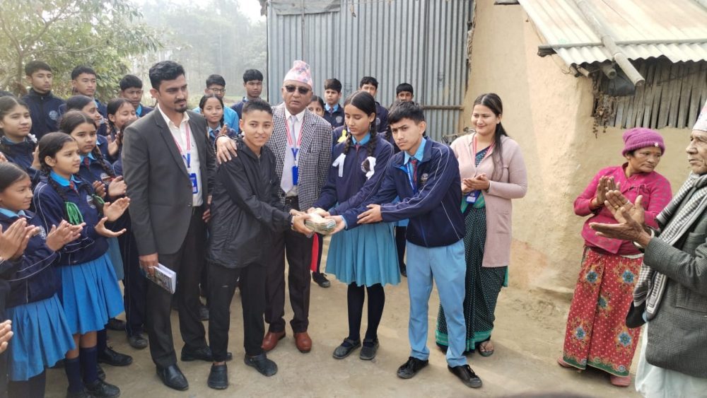 महिला खेलाडीको उपचारका लागि खाजा खर्च कटाएर विद्यार्थीले गरे सहयोग