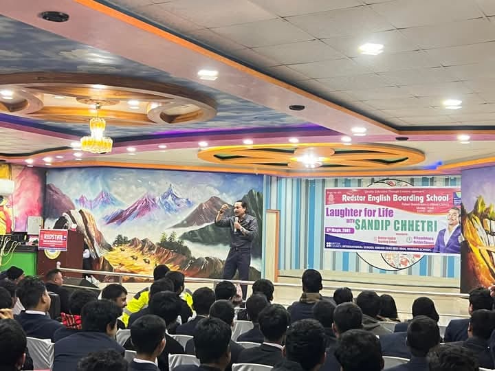 रेडस्टारमा सन्दीप क्षेत्रीको उपस्थितिमा “जीवनकाे लागि हाँसाे” कार्यक्रम