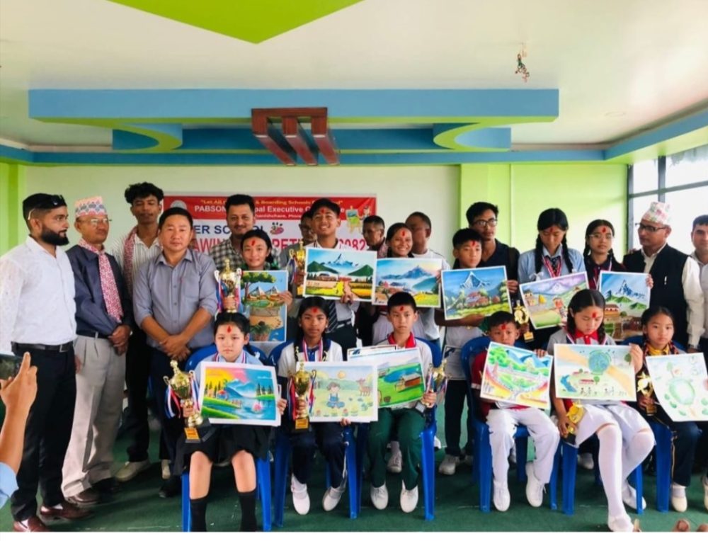  प्याप्सन पथरीको चित्रकला प्रतियोगितामा सिनियरतर्फ रेडस्टार र जुनियरतर्फ  एभरेष्ट प्रथम