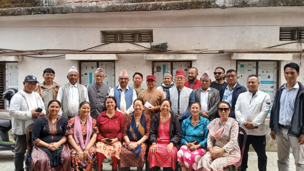 चुनाव नजिते पनि मतदाताहरुसँग भेटघाट तथा धन्यवाद  कार्यक्रम गर्दै इरन राई
